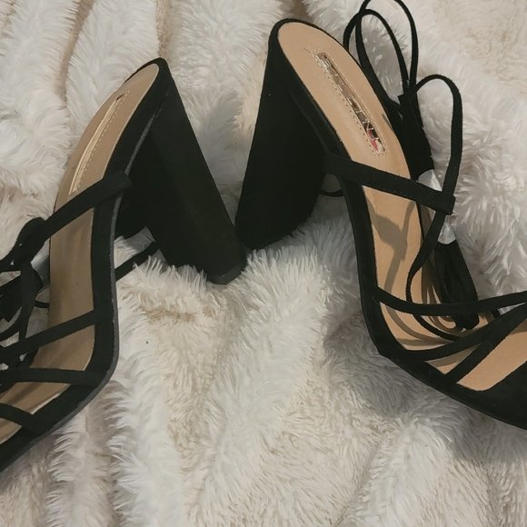 Billini Viva High Heel Sandal - Size 9US - Black - Picture 5 of 7